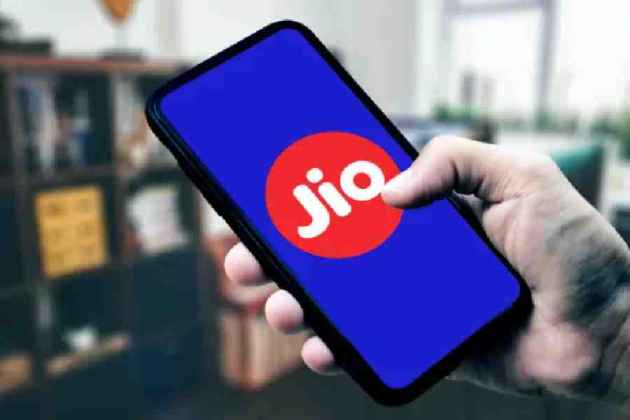 Jio अपने कस्टमर के लिए गांड फाड़ ऑफर निकला 2.5GB/Day 365 दिन के लिए मात्र इतने रुपए में जाने डिटेल