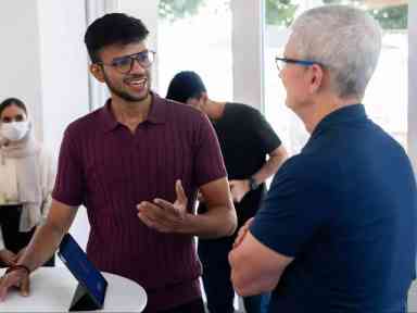 Apple के CEO Tim Cook ने किया वाराणसी के इस लड़के से मुलाकात, लड़के के कोडिंग से हुआ इंप्रेस